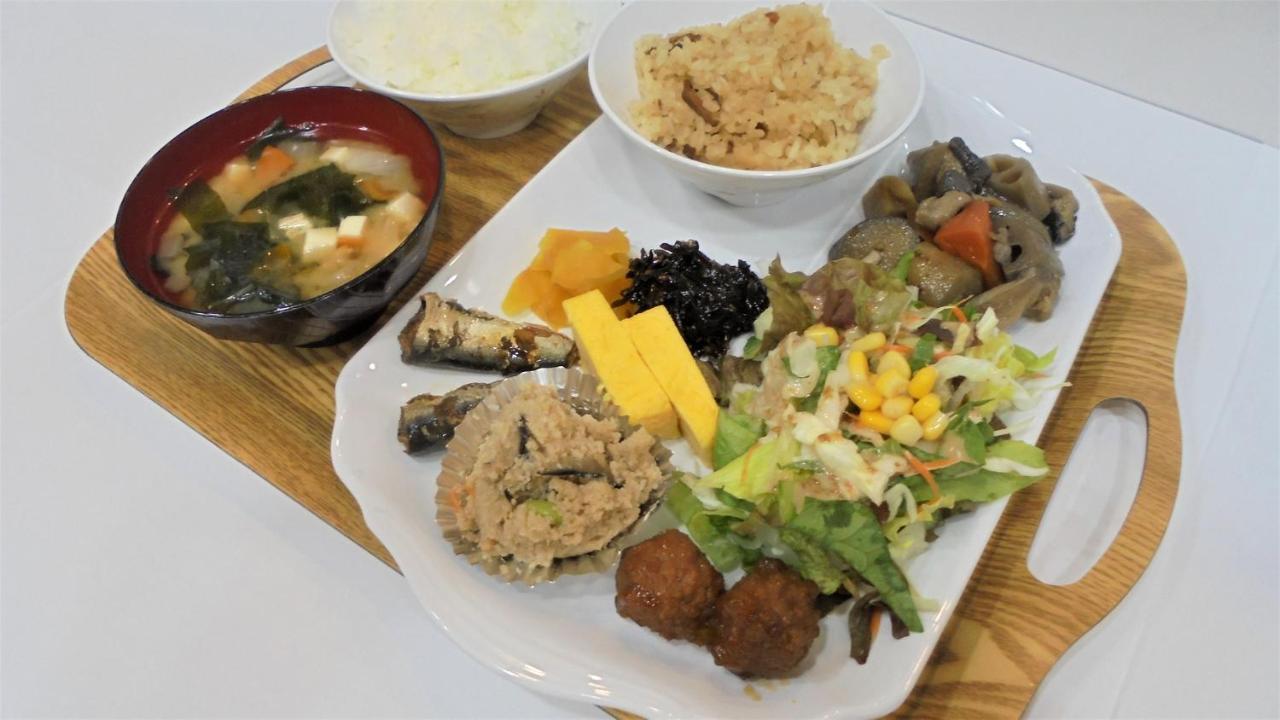 Toyoko Inn Kintetsu Yokkaichi Eki Kita Guchi Exterior foto