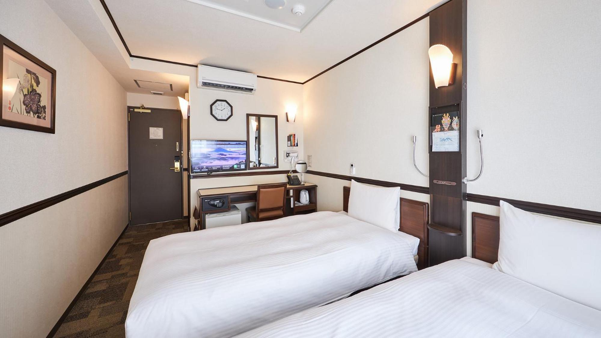 Toyoko Inn Kintetsu Yokkaichi Eki Kita Guchi Habitación foto