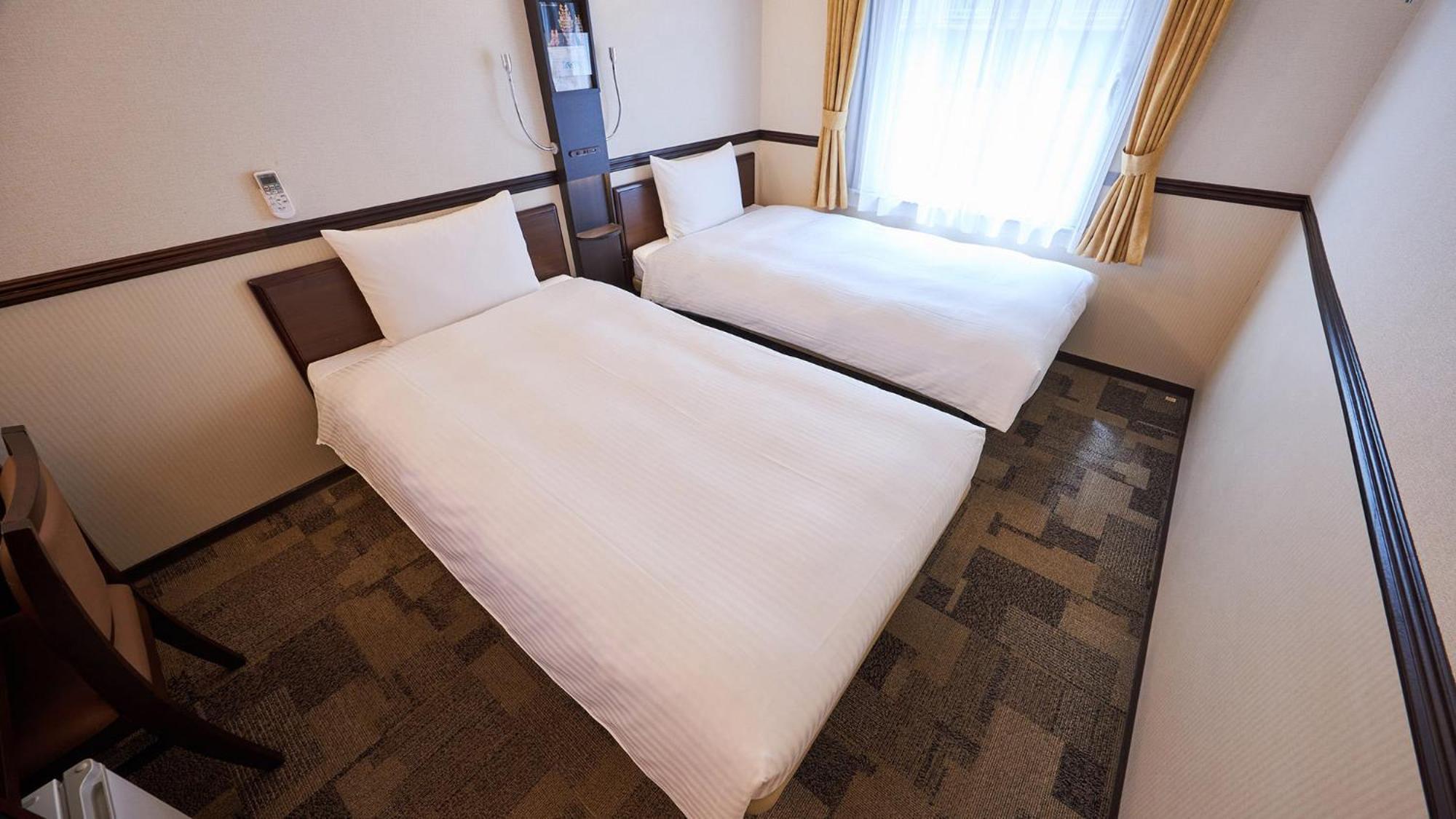 Toyoko Inn Kintetsu Yokkaichi Eki Kita Guchi Habitación foto