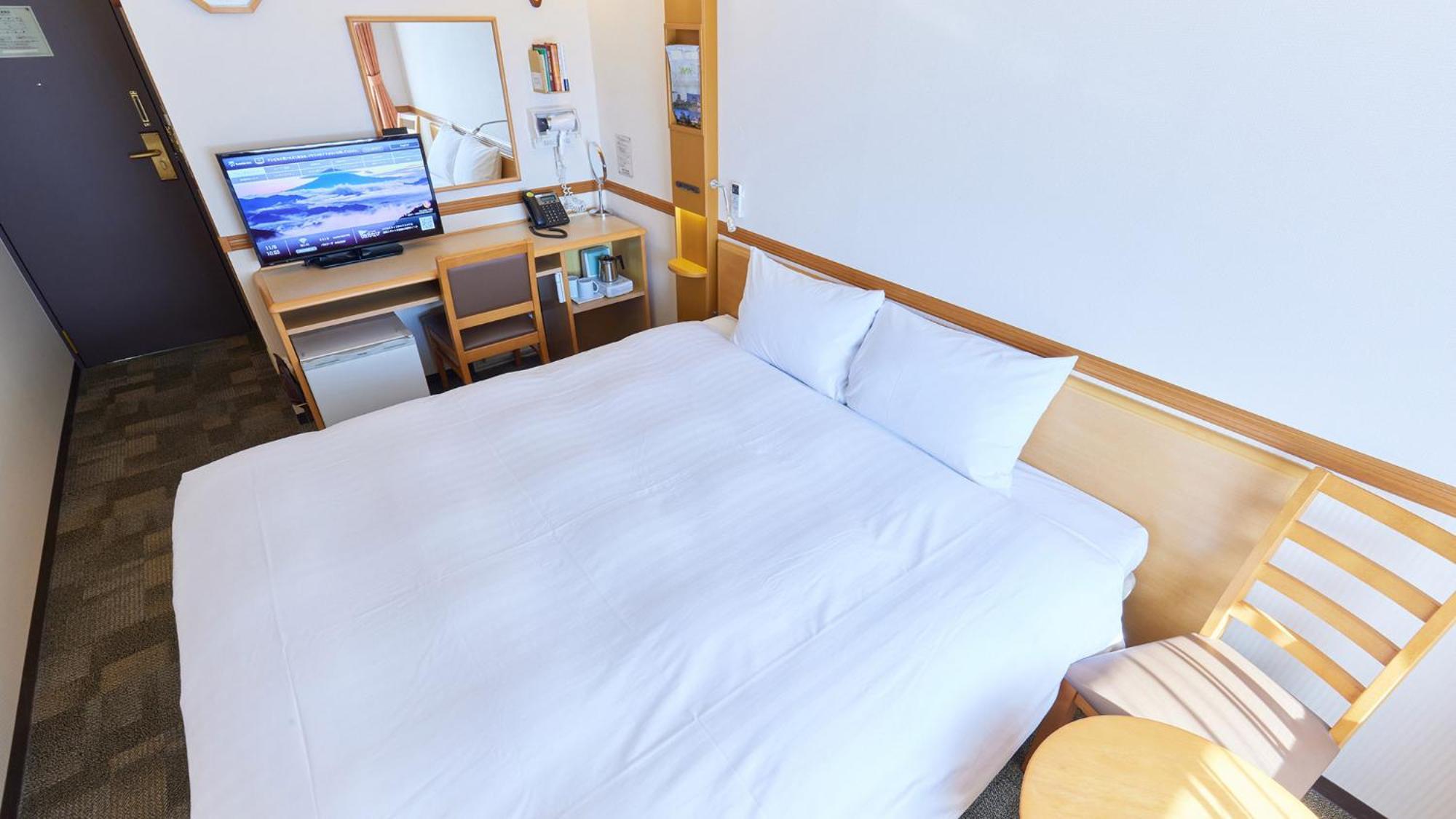 Toyoko Inn Kintetsu Yokkaichi Eki Kita Guchi Habitación foto